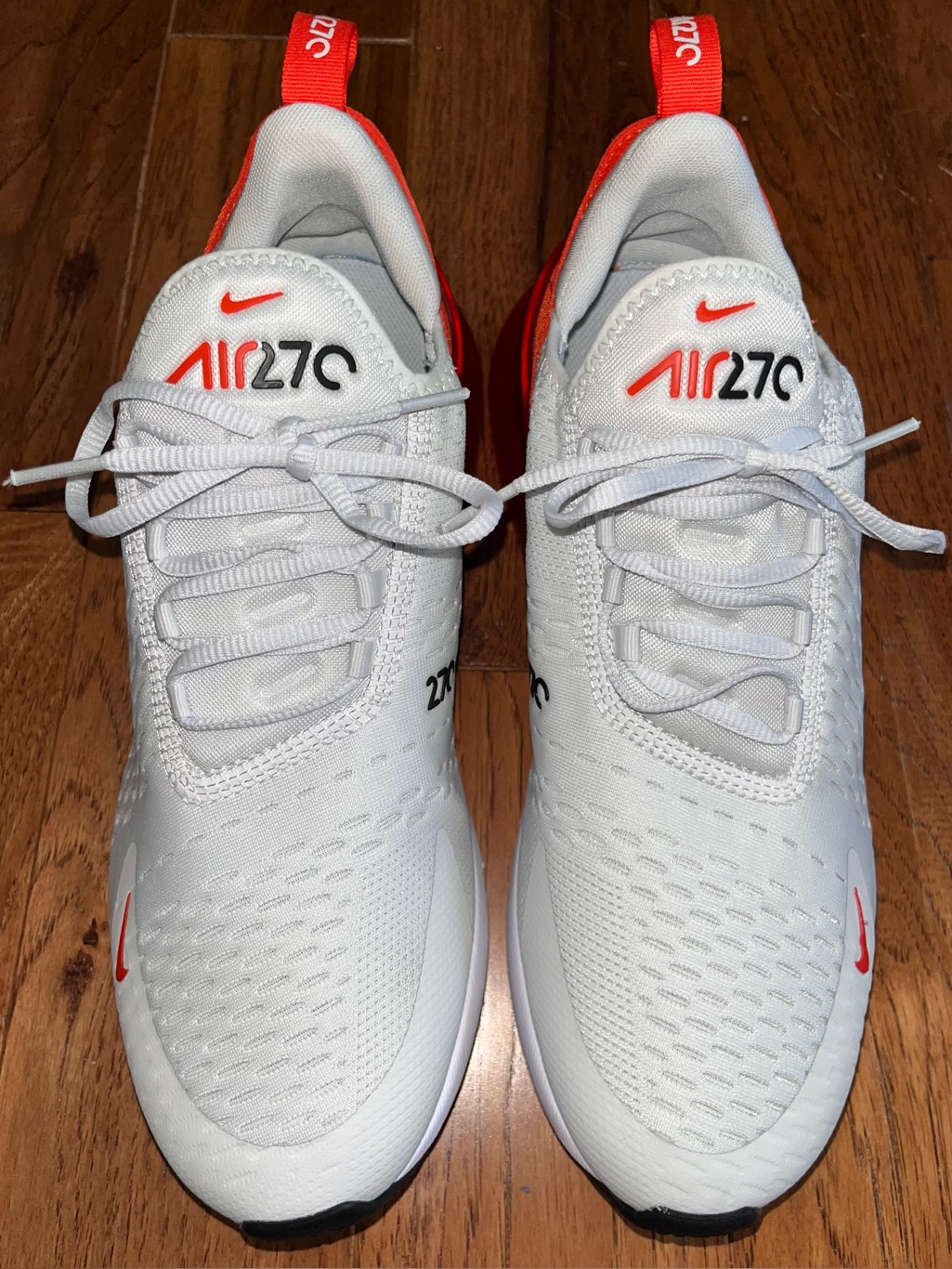 Nike Air270 Men's Athletic Shoes White With Red Accents
